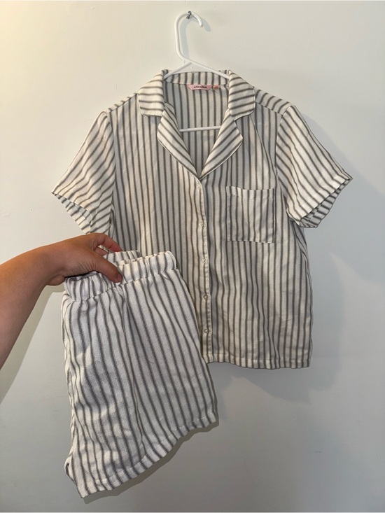 La Vie En Rose Other - La Vie En Rose Women's Short-Sleeve Striped Pajama Set - White & Gray